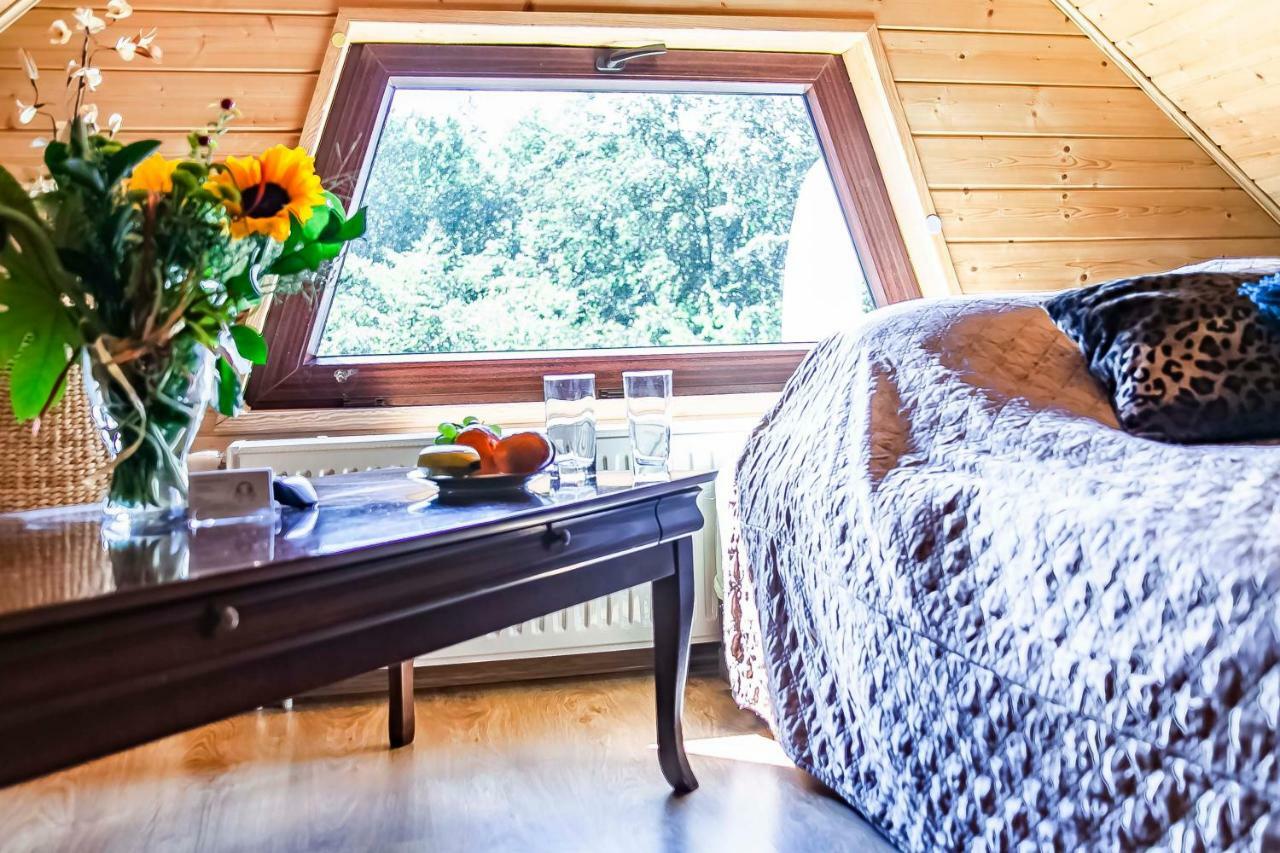 Lesniczowka Wiezyca I Domki Szymbark  Ngoại thất bức ảnh