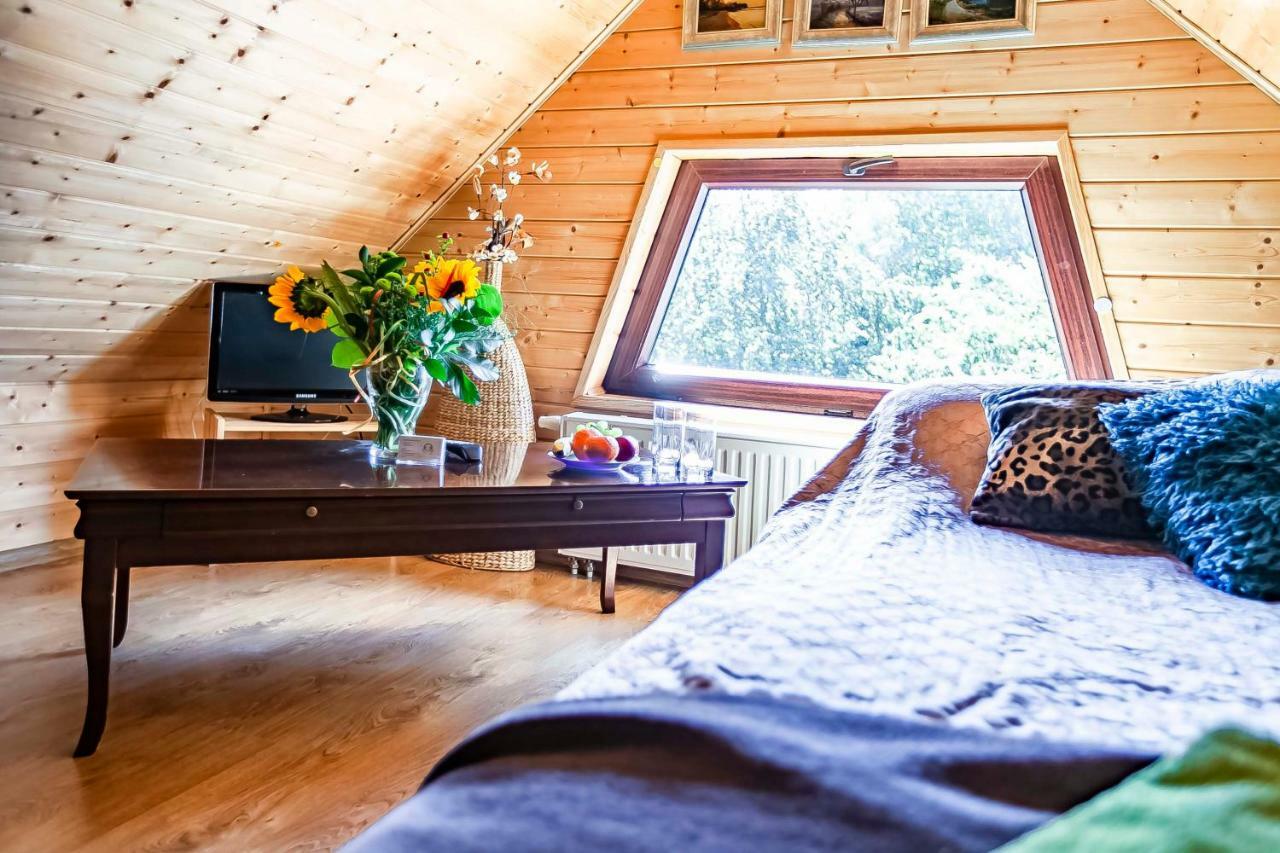 Lesniczowka Wiezyca I Domki Szymbark  Ngoại thất bức ảnh